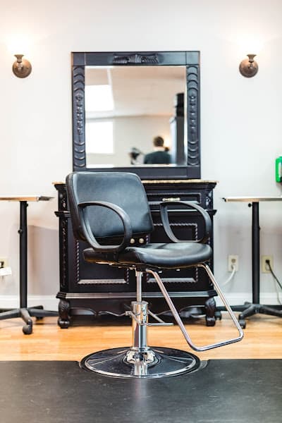 Available salon chair