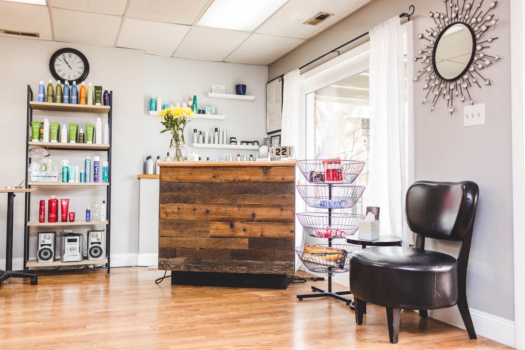 Total Platinum Salon interior